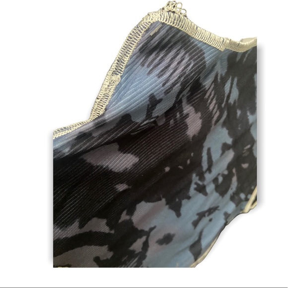 Superb - Picture 6 of 6